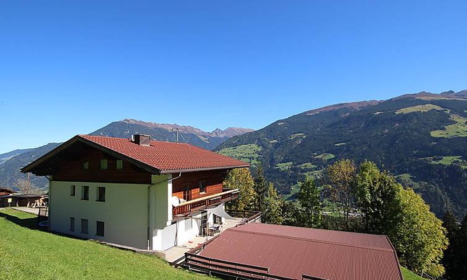 Aschau Im Zillertal Apartment | 100 m² Apartment ∙ 3 bedrooms ∙ 6 guests