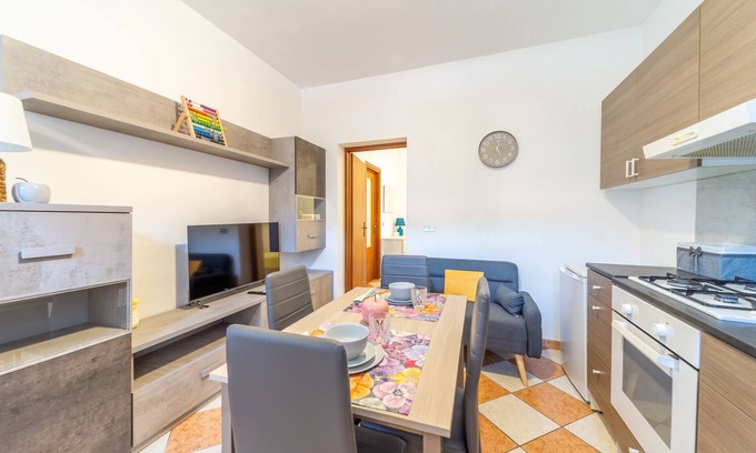 Pablo Apartment | AT LUCA'S HOUSE, central area, separate entrance, parking, self check-in.