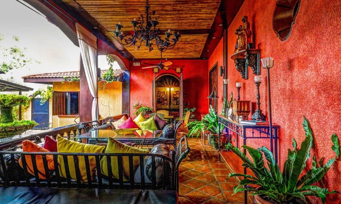 Alfonso House | Atelier de Clotilde Mexican style nr Ville Sommet