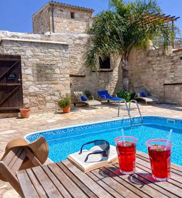 Skarinou Apartment | Athena's Pool Oasis