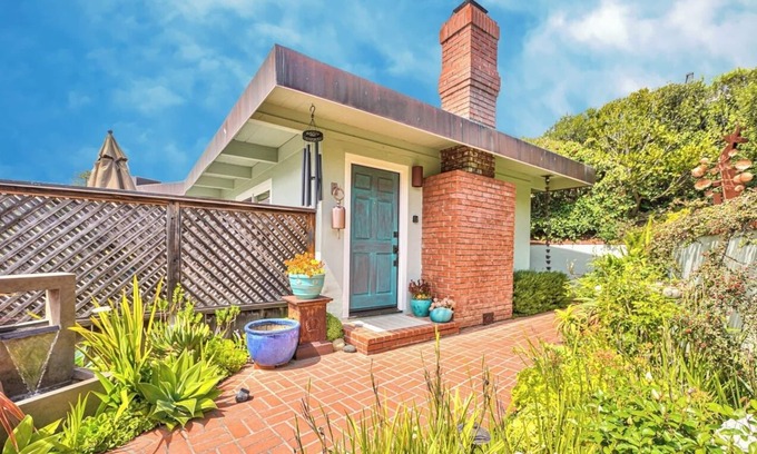 Hatton Fields Cottage | "Atherton Cottage has been remodeled & has two Fireplaces!