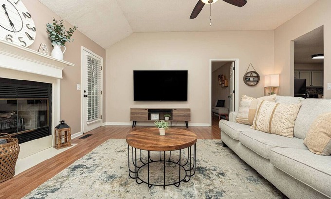 Centerville House | AtHome+1 Stay | Woodsy 3BR | Monthly Discounts
