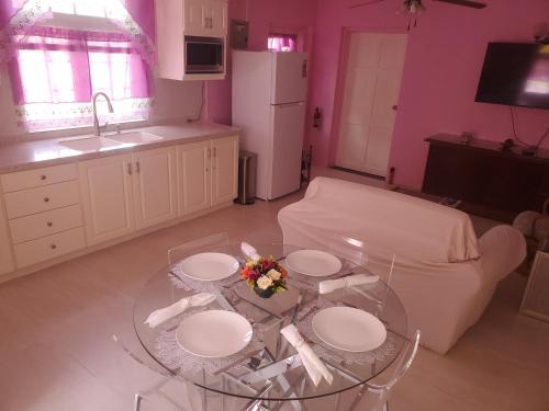 Hill Crest Apartment | Atlantic Breezes