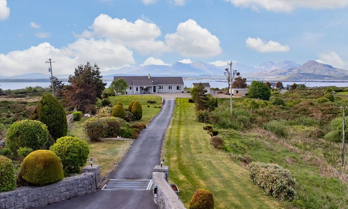 Connemara House | Atlantic Haven Glynsk