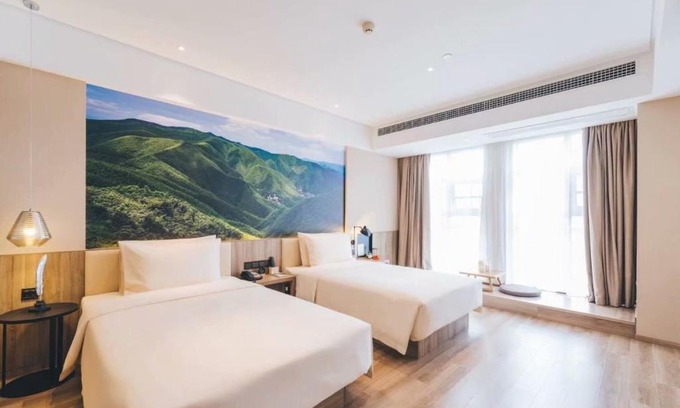 Yiwu Hotel | Atour Hotel Yiwu International Trade City