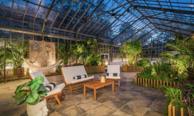 Montgomery Apartment | Atrium on the Brook