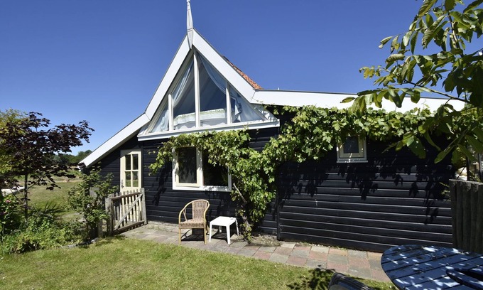 t Zand House | Attractive miller's house in 't Zand with a beautiful view