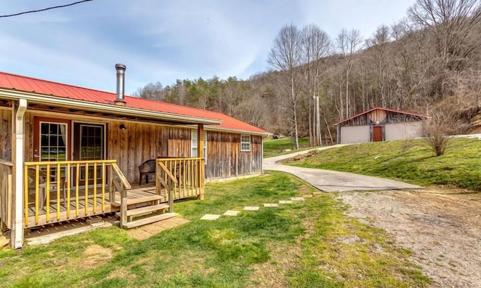Duff House | ATV Trail Access! Secluded Mountain Retreat