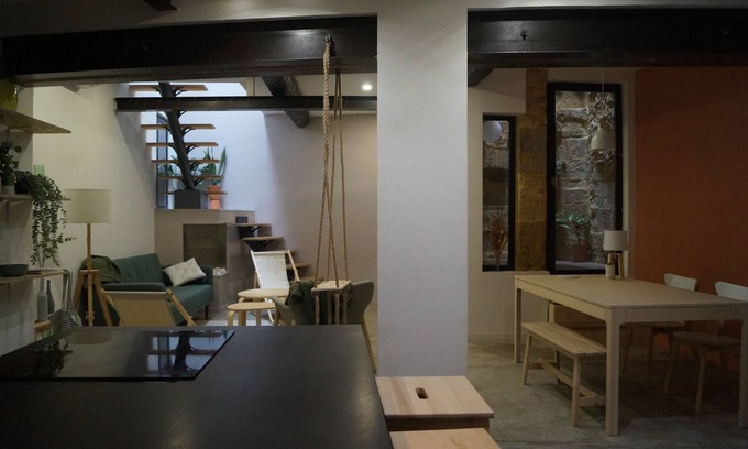 Ecusson Apartment | Atypical downtown loft/Private patio