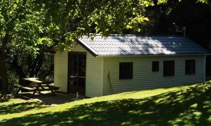 Correze Ski Chalet | Au Bois de Calais * - Chalet Oiseau: 2 bedrooms, 4 people