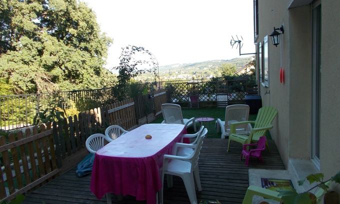 Terrasson-la-Villedieu House | Au calme avec terrasse sur les hauteurs de Terrasson.