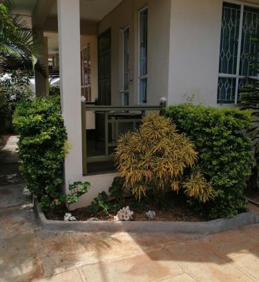 Port Louis House | Au Calme