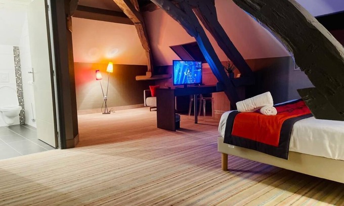 Loches-sur-Ource Hotel | Au Coeur Des Bulles