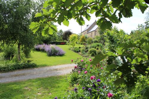 Maheru Bed & Breakfast | Au Jardin Des Violettes