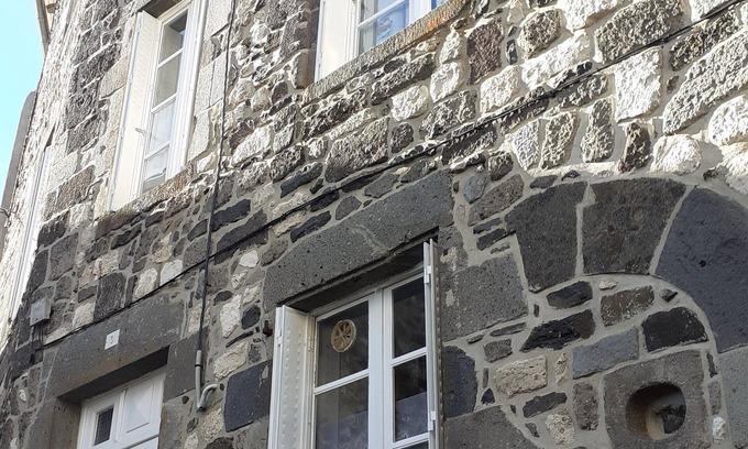Mur-de-Barrez House | Au petit bonheur" mountain gite