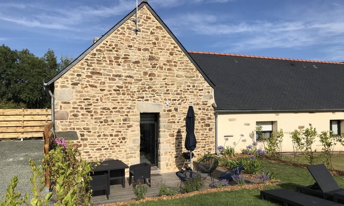 Ploneour-Lanvern House | AU PORTE DE L'OCEAN GITE WITH HEATED POOL