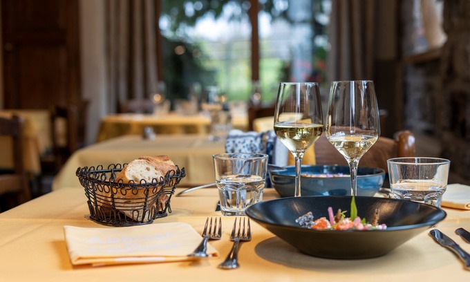 Signy-lAbbaye Hotel | auberge de L'Abbaye