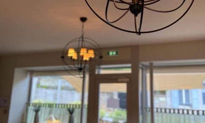 Grosrouvre House | Auberge du Chasseur