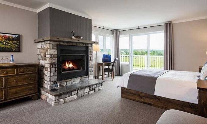 Brome-Missisquoi Regional County Municipality Hotel | Auberge West Brome