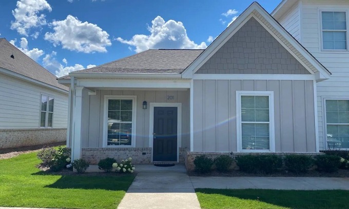 Auburn - Opelika House | Auburn Gameday Townhome