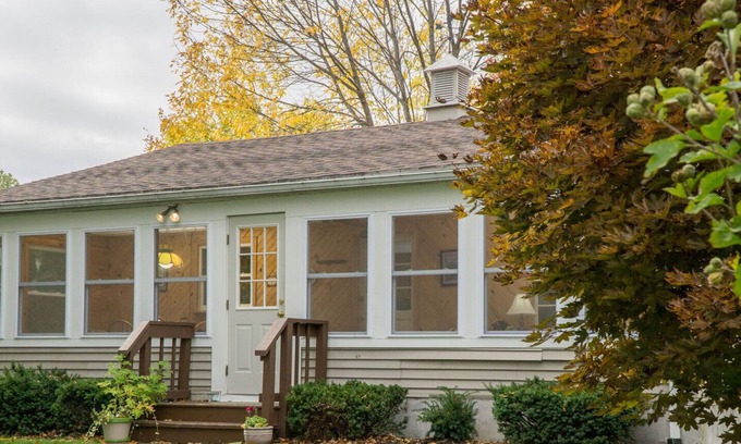 Honeoye Cottage | August/Sept.specials on newly remodeled cottage with AC. May also book 2664590