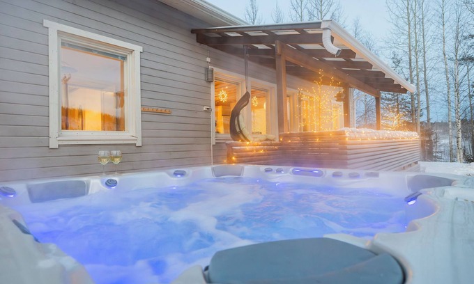 Sonka Villa | Aurora Jacuzzi Lodge