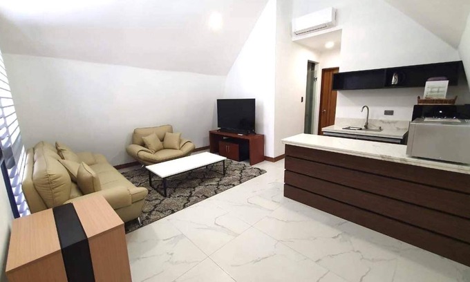 Clark Freeport Villa | Aurora Villas and Cabin Resort
