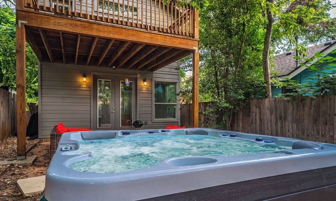 Foster Heights House | Austin Retreat Hot Tub & Relaxing Patio
