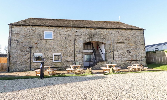 Fourstones Near Bentham Cottage | AUSTWICK, pet friendly, with pool in Long Preston