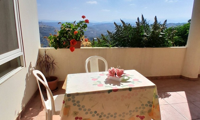 Ansar Apartment | Authentic Lebanon - Charming, welcoming property in the heart of Magdouché
