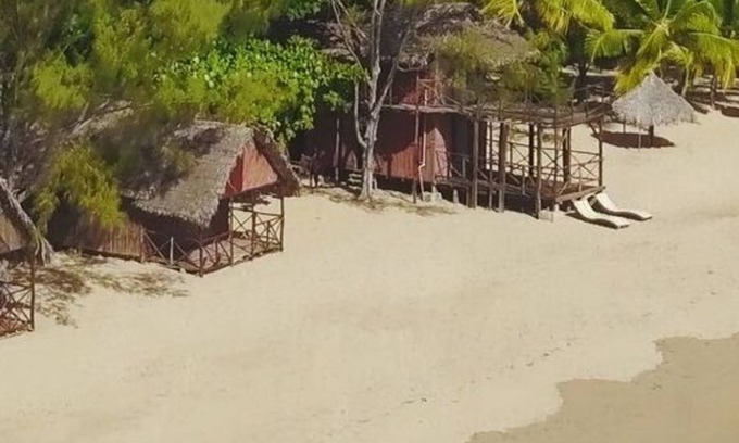 Nosy Be House | Authentic Malagasy Bungalow by the sea -15% for one-week stays