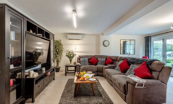 Ashford House | Autumn Barn Annexe - One Bedroom House, Sleeps 2