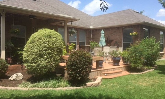 Schertz House | Autumn Creek Home - family friendly & conveniently located in quiet neighborhood