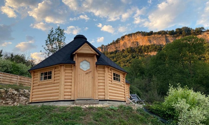 Izieu Cabin | Aux Kotas Finland'Ain