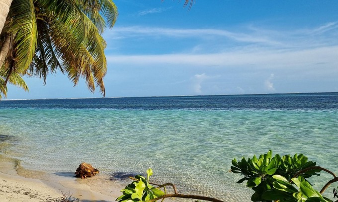Vaadhoo House | Avanti Surf & Stay