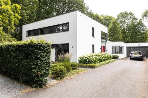 Municipality of Helmond Bed & Breakfast | Avellano