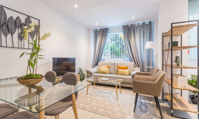 Guindalera Apartment | Avenida America I apartment in Madrid