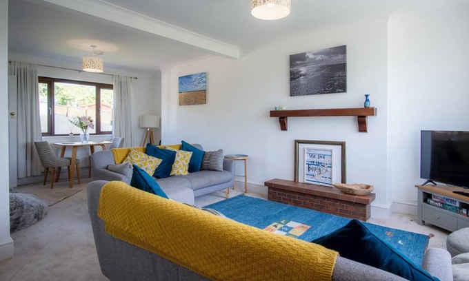 Llangennith House | Avoca - 3 Bedroom Holiday Home - Llangennith