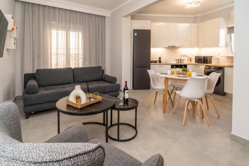Old Town Apartment | Avra Sea Walls