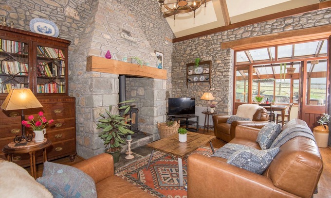 Llandovery House | Award winning, secluded barn in Brecon Beacons. A sanctuary to relax.