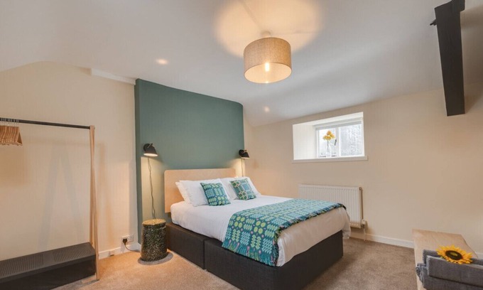 Pentre-Foelas House | Awen y Ddol - Two Bedroom House, Sleeps 4