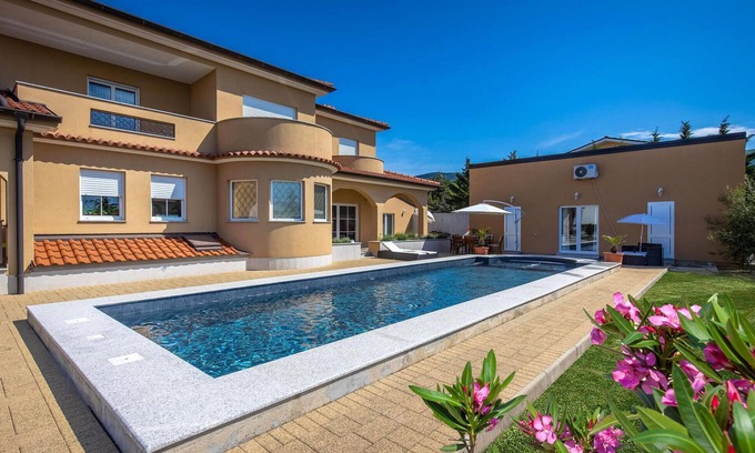Kraljevica Apartment | Awesome apartment in Smrika with WiFi