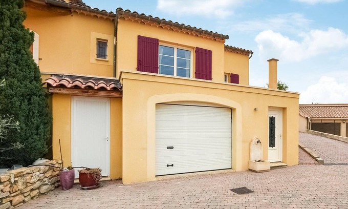 Visan Apartment | Awesome apartment in Visan
