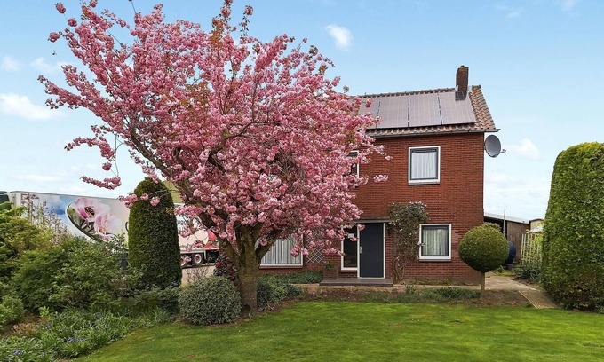 Acquoy House | Awesome home in Acquoy with WiFi