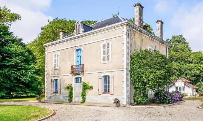 Beylongue House | Awesome Home In Beylongue