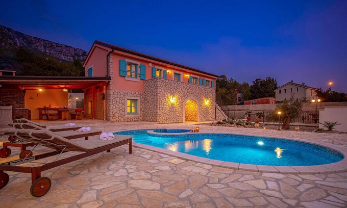 Grizane House | Awesome home in Grizane with WiFi