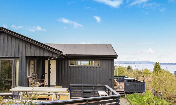Karmoy House | Awesome home in Kopervik with WiFi
