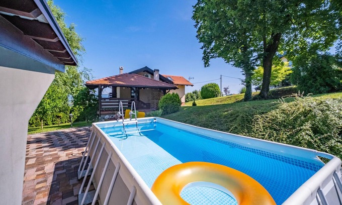 Brdovec House | Awesome home in Kraj Donji with WiFi