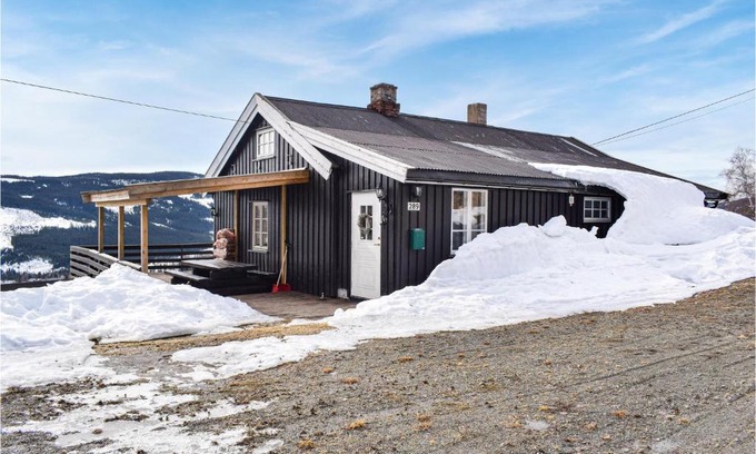 Nordre Land House | Awesome Home In Nord-Torpa With Kitchen