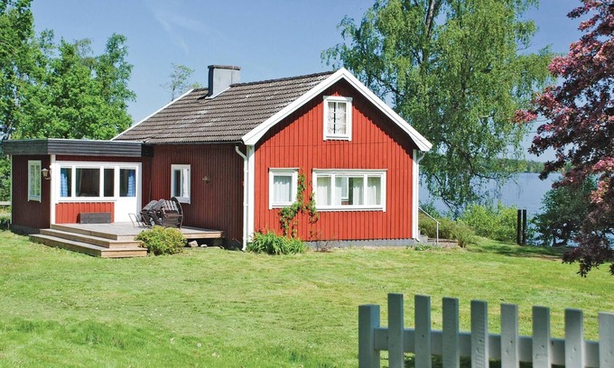 Varnamo House | Awesome home in Värnamo with kitchen